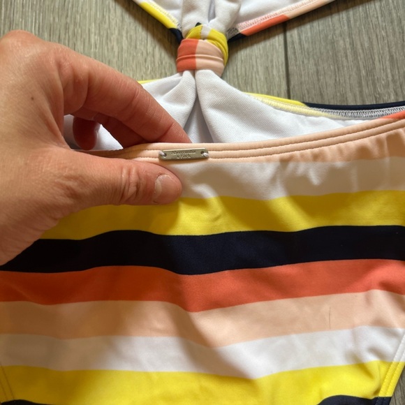 Abercrombie and Fitch Cut out Swim Suit One Piece Size Small - Picture 4 of 5